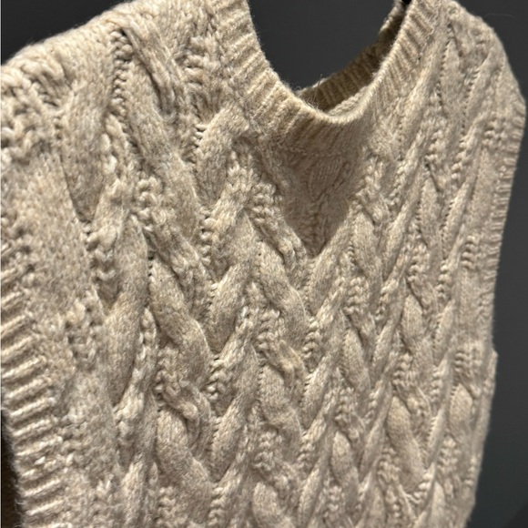 Sincerely Jules Vest - Picture 3 of 4